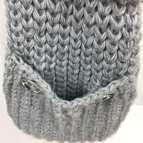 Michael Kors Grey Chunky Knit Oversized Scarf with Pockets - Picture 3 of 6